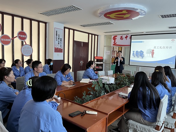 提升服務(wù)質(zhì)量，加快業(yè)財(cái)融合1.jpg
